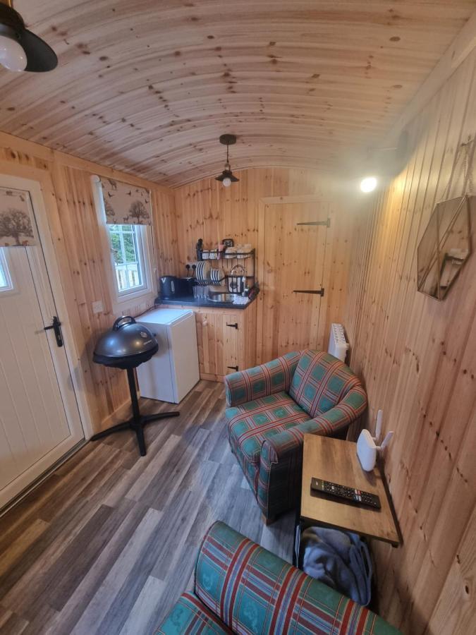 Blair Snug Hut Apartment Kelty Exterior photo