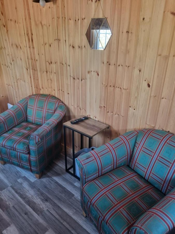 Blair Snug Hut Apartment Kelty Exterior photo