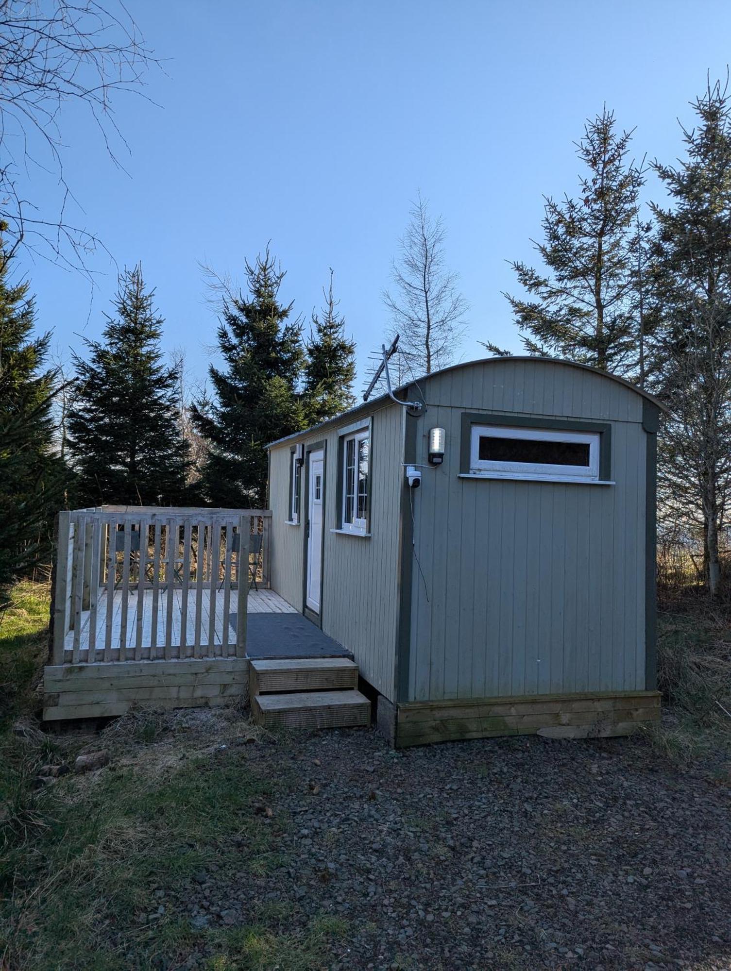 Blair Snug Hut Apartment Kelty Exterior photo